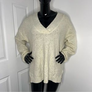 Nine West Cream/Gold Soft V-Neck Pullover